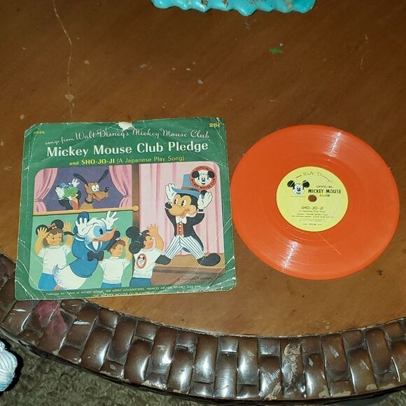 Vintage Walt Disney Mickey Mouse Club Pledge and Sho-Jo-Ji Vinyl Orange D223A - Picture 1 of 7